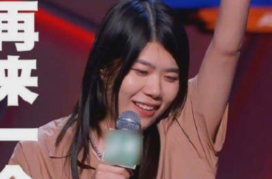 奔驰发杨笠视频仅粉丝可见,杨笠为什么被网暴 奔驰发杨笠视频仅粉丝可见,杨笠为什么被网暴
