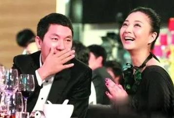 殷桃的嘴为什么一直是破的,殷桃的三任丈夫都是谁 殷桃的嘴为什么一直是破的,殷桃的三任丈夫都是谁