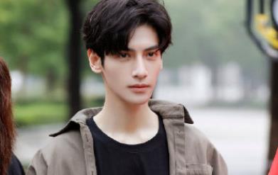 罗云熙受伤严重吗,罗云熙演过的电视剧有哪些 罗云熙受伤严重吗,罗云熙演过的电视剧有哪些